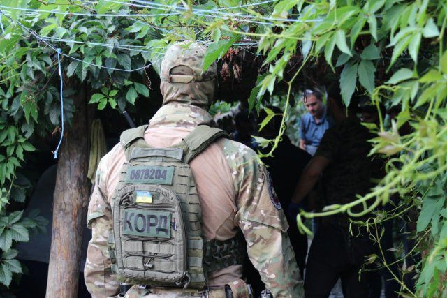 На Херсонщине полицейские задержали шайку наркоторговцев амфетамином