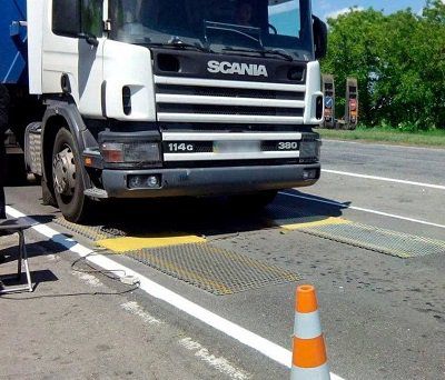 Робоча група депутатів дослідить вплив вантажівок на інфраструктуру Херсонської області
