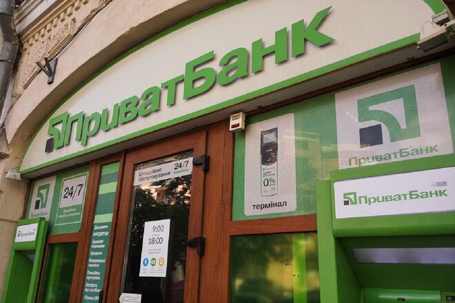 Банки стремительно закрывают отделения: количество филиалов уменьшается сотнями