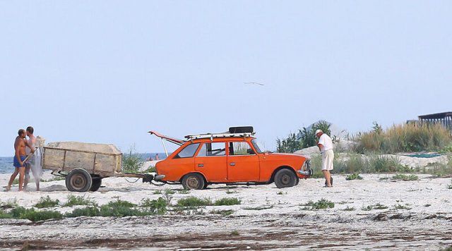 На побережье Херсонщины незаконно добывают песок