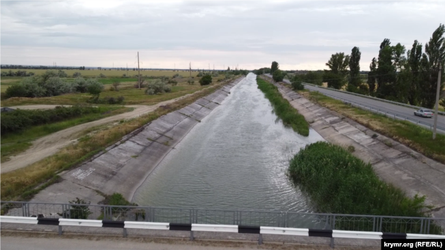 Часть русла Северо-Крымского канала, по которой перебрасывают воду в восточный Крым