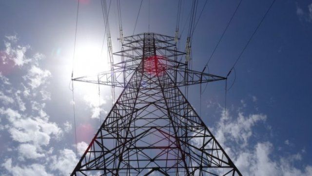 Тарифы на электроэнергию для населения повысят до уровня промышленности