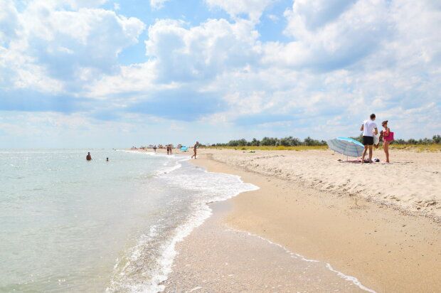 Цены на морских курортах Украины заметно взлетели: на Черном море – до 10 тыс, на Азовском – до 5 тыс за сутки