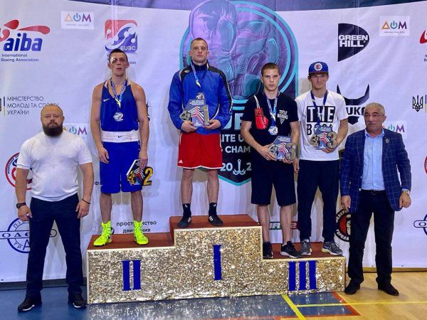 Представник Херсонської обласної федерації боксу став срібним призером чемпіонату України з боксу серед чоловіків