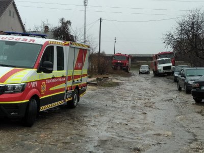 Аварія на каналізаційному трубопроводі в Херсоні - постраждалим тимчасово надали кімнати в гуртожитку