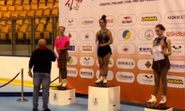 Три "золота" завоевали на открытом Кубке Мира херсонские фигуристки на роликах