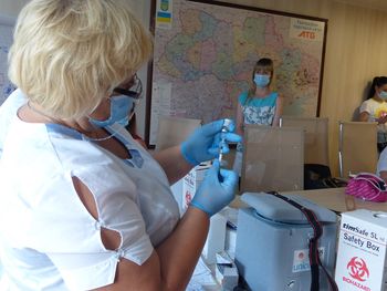 Здоров'я та безпека найбільшої торговельної мережі України: в «АТБ» вакцинували понад 80% співробітників