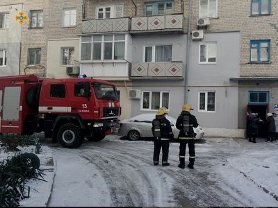 Рятувальники загасили пожежу в підвалі багатоповерхівки в Каховці