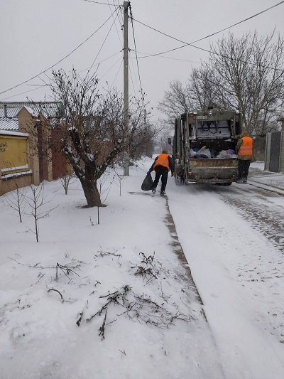 У Дніпровському районі Херсона перевіряли наявність договорів на вивіз ТПВ