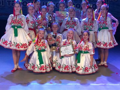 Танцювальний колектив з Каховки виграв 1000 євро на фестивалі «Світ у твоїх долонях»