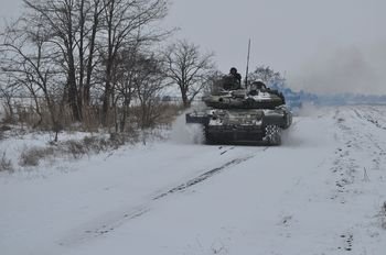 Тривають комплексні тактико-спеціальні заняття з надання відсічі умовному противнику