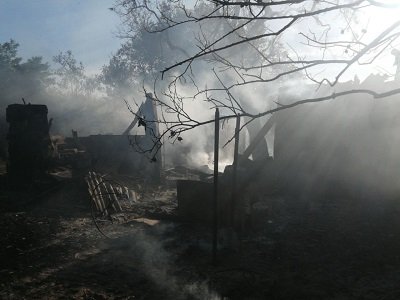 Кочубеївську громаду обстріляли - у селі сталася пожежа