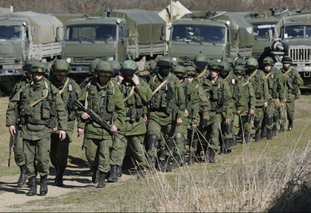Чогось чекають: на окупованій частині Херсонщини російським військовим заборонили відпустки до серпня