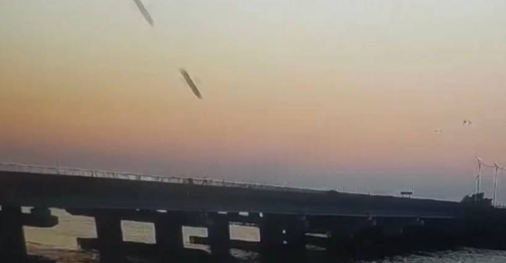 Армія РФ показала, як намагалася збити Storm Shadow на мостах через Чонгарську протоку між Херсонщиною і Кримом