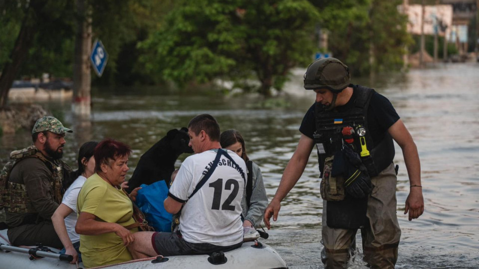 Жодна з країн світу не направила до України рятувальників після підриву окупантами Каховської ГЕС