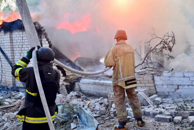 Через ворожі обстріли у Херсоні минулої доби сталися 5 пожеж, - ДСНС