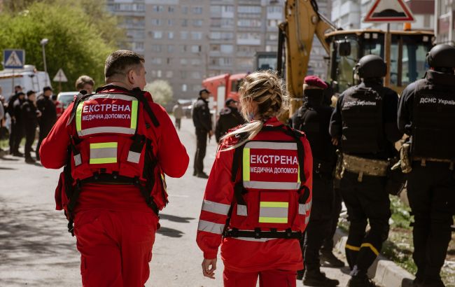 Російські військові обстріляли Херсон: є поранені