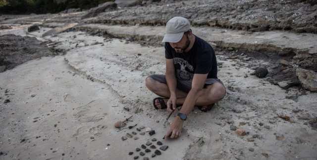 "Це безумство!": після підриву на Каховському водосховищі розпочалися пошуки стародавніх скарбів