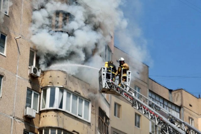 У Херсоні рятувальники ліквідували пожежу в багатоповерхівці