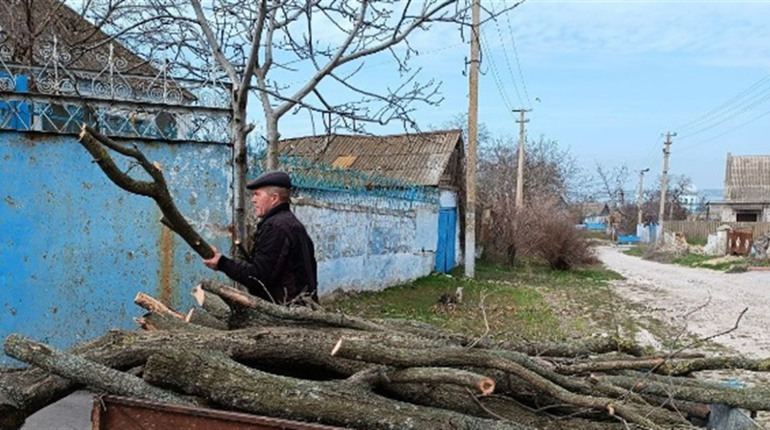 Вода — за російськими паспортами