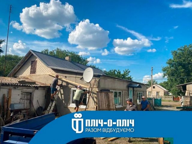 Бригади з Полтавщини відремонтували 11 домогосподарств у Чкаловому, – Дмитро Лунін