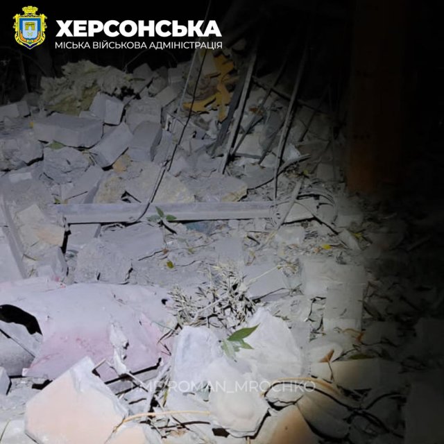 Сьогодні у Херсоні ліквідовують наслідки вчорашнього обстрілу