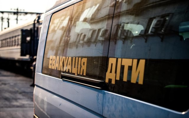 Мінреінтеграції повідомило деталі примусової евакуації дітей з деяких населених пунктів Херсонщини