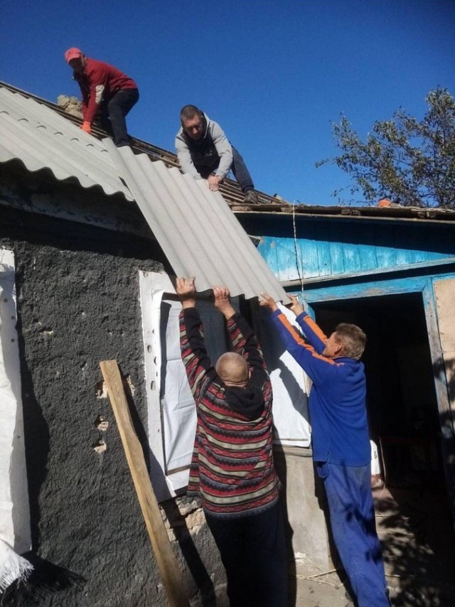 Бригади рівненських будівельників продовжують працювати у Кочубеївській громаді.