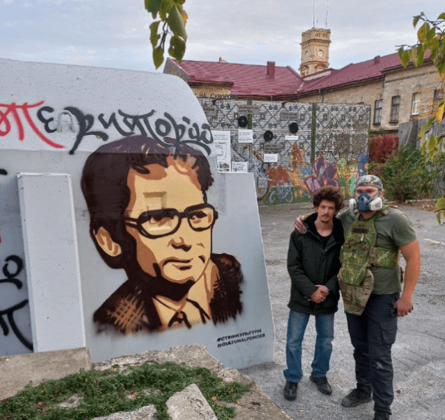 Харківські художники долучились до проєкту "Стіни культури" в Херсоні