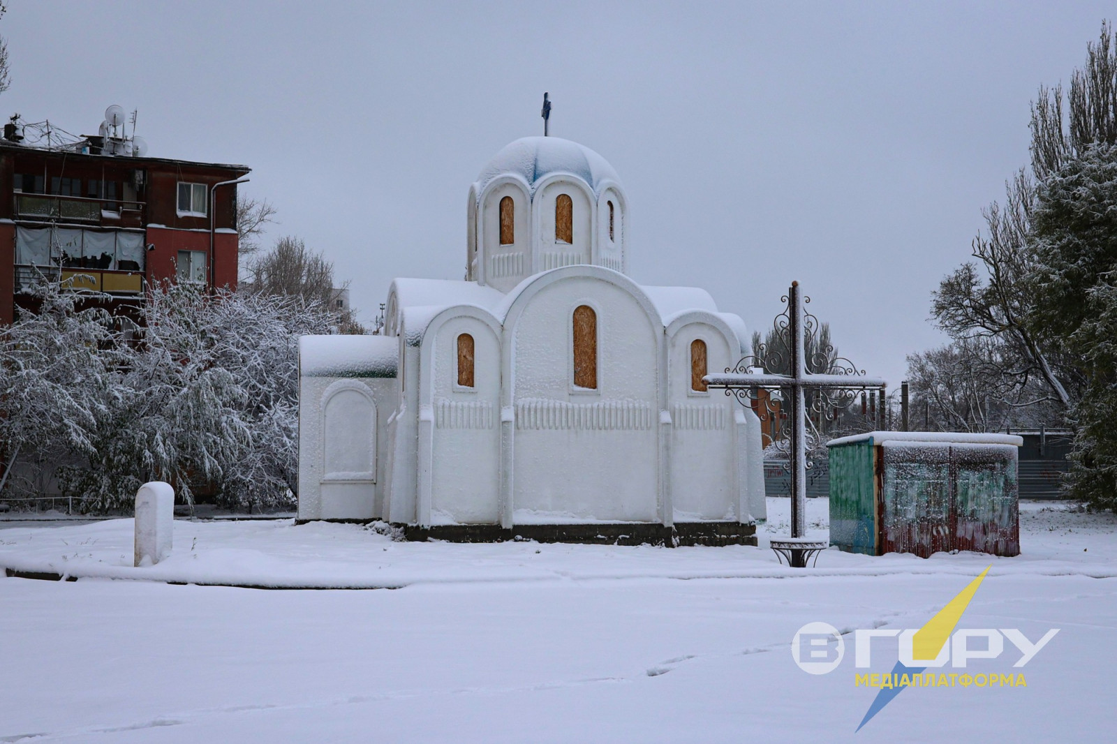 Тим часом у місті ще не увімкнули теплопостачання. Правда, обіцяють ось-ось розпочати опалювальний сезон.