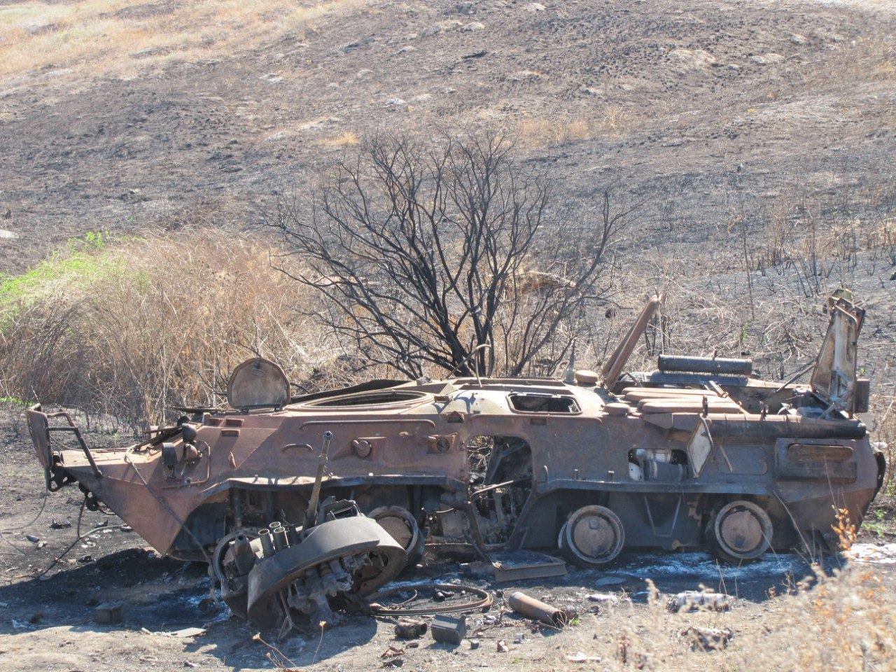 ЗСУ знищили російський БТР, який хотів витіснити воїнів з позицій на лівобережній Херсонщині