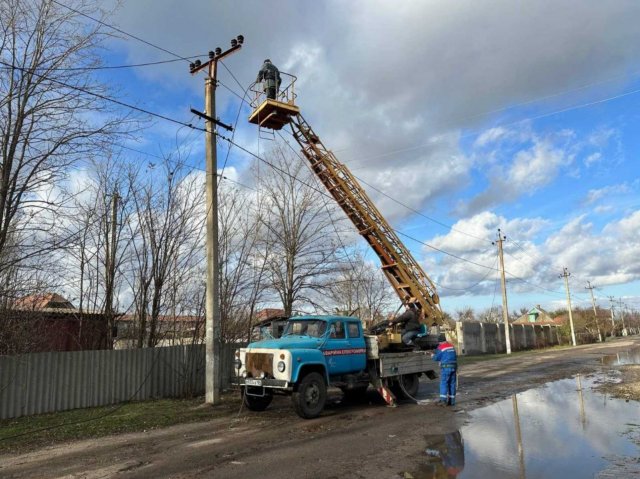 Що завадило окупантам дати жителям лівобережжя світло