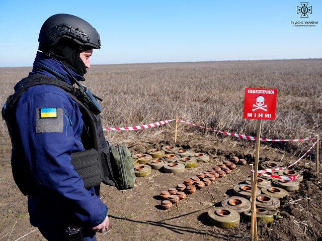 Сапери продовжують знешкодження вибухонебезпечних предметів