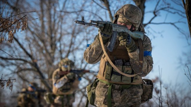 На лівобережжі Херсонщини Сили оборони знищили 11 крупнокаліберних гармат РФ та ліквідували 54 російських військових