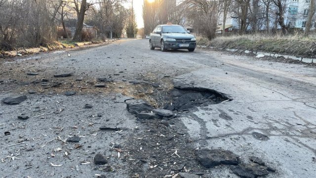 Військові РФ скинули з безпілотника дві вибухівки на Берислав Херсонської області: поранені чоловік та жінка