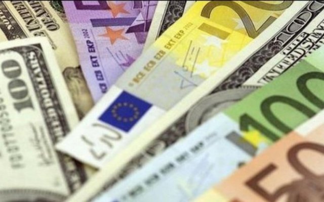 Курс валют на 5 лютого: гривня зміцнилась щодо долара та євро