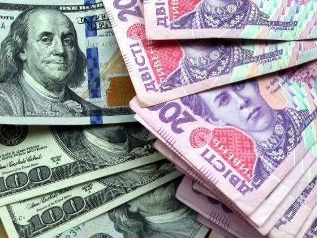 Курс валют на 9 лютого: скільки коштують долар та євро