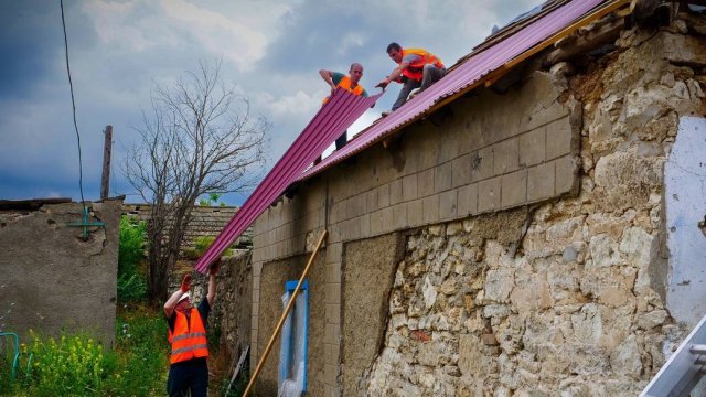 У рамках першої черги ініціативи "Пліч-о-пліч" на Херсонщині відремонтували понад третину будинків, які зруйнувала РФ