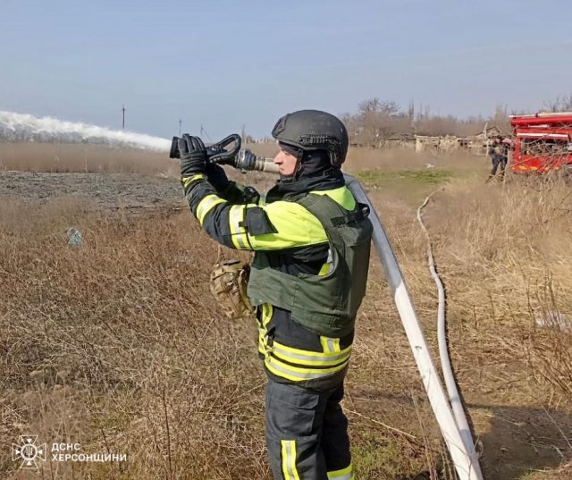 Рятувальники усувають наслідки ворожих обстрілів