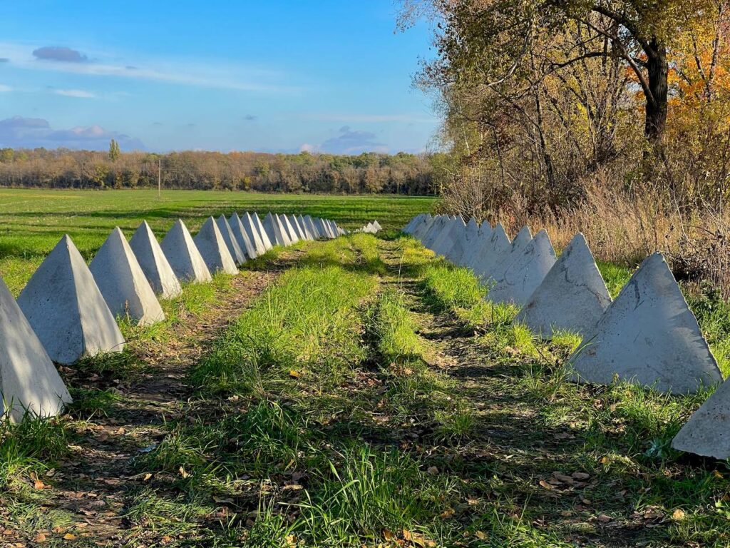 На будівництво оборонних споруд на Херсонщині витратять майже 900 мільйонів гривень