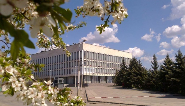 Німеччина передала херсонській бібліотеці обладнання для людей із порушенням зору