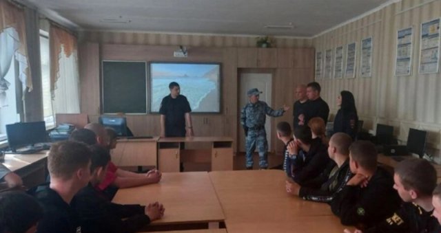 В Чаплинці окупаційні поліцаї провели «профілактичну бесіду» зі студентами захопленого коледжу