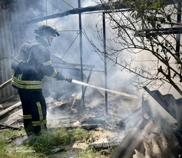 Рятувальники ліквідували загорання в селищі Комишани