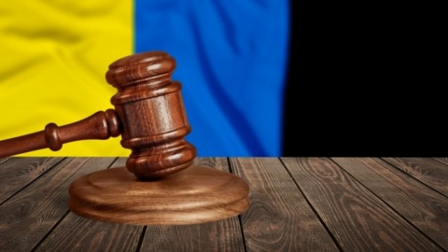 Допомагав окупантам у зведенні понтонної переправи на Херсонщині – судитимуть окупаційного директора портового флоту