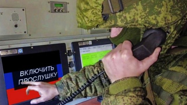 Перевіряють телефони, читають переписки: військові РФ посилили обшуки на ТОТ Херсонщини — Жовта Стрічка