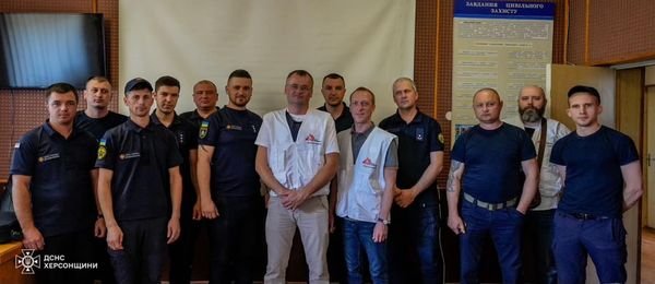 Волонтери організації «Лікарі без кордонів» провели навчання для рятувальників Херсонщини