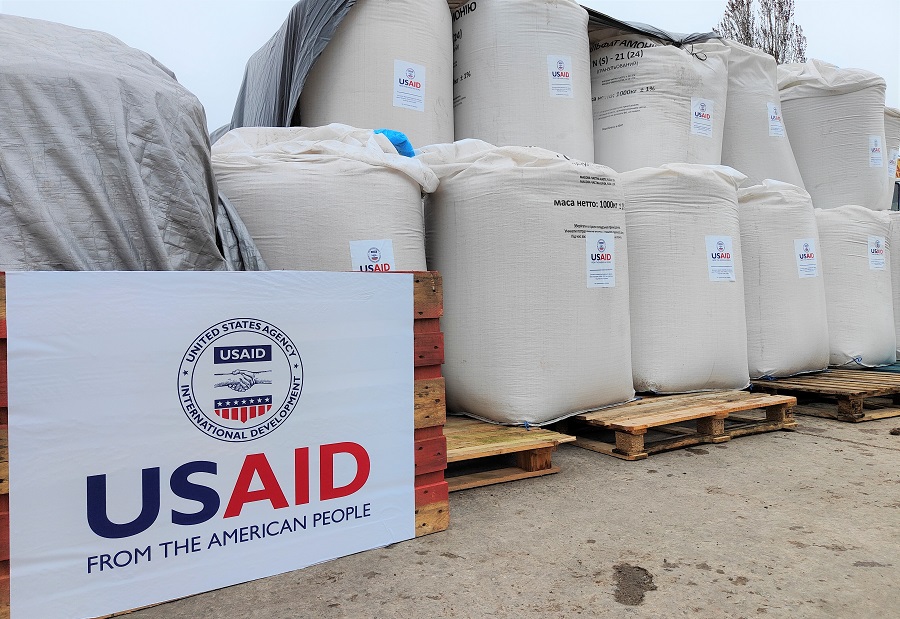 Програма USAID АГРО надасть мінеральні добрива для українських аграріїв з прифронтових територій