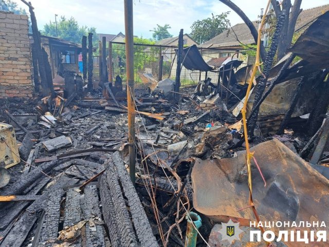 Потрапила під ворожий обстріл: у Херсоні госпіталізували жінку