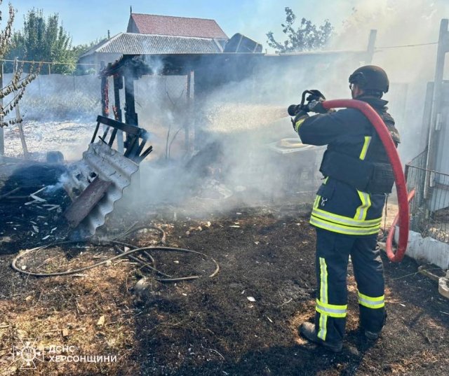 Рятувальники продовжують ліквідовувати наслідки російських обстрілів