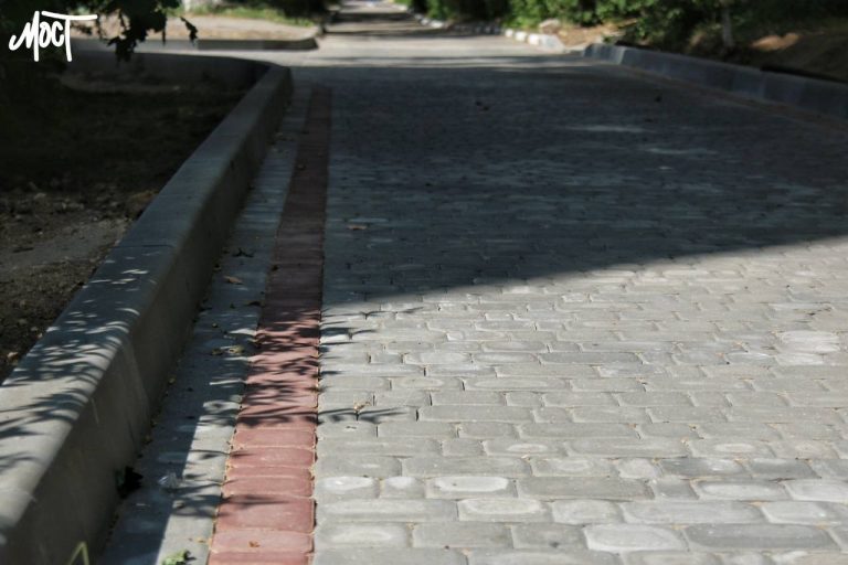 Який вигляд має тротуар у Херсоні, що коштує 2,2 млн грн